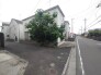 6m幅員の道路に面しておりお車の運転が苦手な方でも安心して出入りいただけます。
