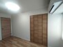 今からここを誰のお部屋にしようか、そんな洋室。大きさは5.9帖です。
