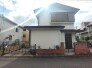 戸建てが立ち並ぶ静かな住宅街。四季折々の移り変わりを感じながら自然と楽しみ、暮らす、そんな毎日を日々の中で感じられる住環境
