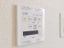 便利な浴室暖房乾燥機つき。
浴室内をすぐ乾かせてメンテナンスしやすく、また雨の日のお洗濯でも安心です。
