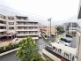 窓から眺める風景は一日の疲れを癒すヒーリングを奏でる、心地の良い時間を演出してくれます。室内も重要ですが、周りの環境もマイホーム選びの大事なポイント
