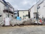 戸建てが立ち並ぶ静かな住宅街。四季折々の移り変わりを感じながら自然と楽しみ、暮らす、そんな毎日を日々の中で感じられる住環境
