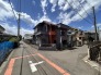 戸建てが立ち並ぶ静かな住宅街。四季折々の移り変わりを感じながら自然と楽しみ、暮らす、そんな毎日を日々の中で感じられる住環境
