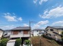 窓から眺める風景は一日の疲れを癒すヒーリングを奏でる、心地の良い時間を演出してくれます。室内も重要ですが、周りの環境もマイホーム選びの大事なポイント
