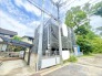 戸建てならではのお庭スペース。BBQやガーデニング、お子様のプールなど、、、、様々な楽しみ方ができるプライベート空間。ご家族皆さままで思いっきりお楽しみください。
