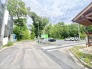 6m幅員の道路に面しておりお車の運転が苦手な方でも安心して出入りいただけます。
