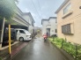 前面道路は通り抜けができないため、交通量が少なく静かな住環境です。
