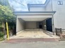 セカンドカーや来客時にも便利なカースペース2台分ございます。
