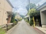戸建てが立ち並ぶ静かな住宅街。四季折々の移り変わりを感じながら自然と楽しみ、暮らす、そんな毎日を日々の中で感じられる住環境
