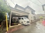 屋根付きの駐車スペースは大事な車を雨風から守ります。