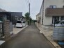 戸建てが立ち並ぶ静かな住宅街。四季折々の移り変わりを感じながら自然と楽しみ、暮らす、そんな毎日を日々の中で感じられる住環境
