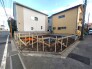 戸建てが立ち並ぶ静かな住宅街。四季折々の移り変わりを感じながら自然と楽しみ、暮らす、そんな毎日を日々の中で感じられる住環境
