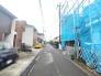 戸建てが立ち並ぶ静かな住宅街。四季折々の移り変わりを感じながら自然と楽しみ、暮らす、そんな毎日を日々の中で感じられる住環境
