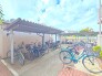 敷地内に屋根付きの駐輪場あり。