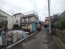 戸建てが立ち並ぶ静かな住宅街。四季折々の移り変わりを感じながら自然と楽しみ、暮らす、そんな毎日を日々の中で感じられる住環境
