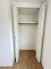 衣類の整理整頓に嬉しいクローゼット付きのお部屋。お子様のお部屋としても便利です。
