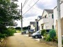南道路に面しており日中もたくさんの陽が入ります。風通りや周辺環境など実際に現地にてご確認ください。
