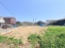 どこまでも広がる空の下、自由な発想で理想の暮らしを描き出せる開放的な敷地です。