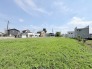 どこまでも広がる空の下、ゆとりある敷地が日々の暮らしに豊かな開放感をもたらしてくれます。