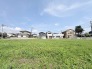 どこまでも広がる空と豊かな緑が心地よく、のびのびとした穏やかな時間が流れる開放的なロケーションです。