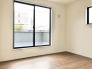 広々バルコニーから、たっぷり太陽の恵みが得られます。