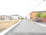 車通り少な目の道路です。