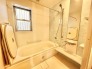 清潔感あふれる、ゆったりとくつろげるバスルーム。