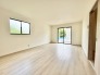 余計な装飾を削ぎ落としたシンプルな空間が、穏やかで心地よい開放感を生み出しています。