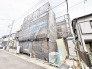 新しい暮らしを丁寧に紡ぐための準備が進む、静かな街並みに佇む一角です。