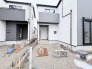 洗練されたコントラストを描く外観が、新しい暮らしの始まりを静かに予感させてくれます。