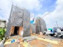 完成に向けて着実に歩みを進める住まいの姿に、これからの暮らしへの期待が高まります。