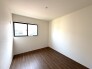 無駄を削ぎ落としたシンプルな空間が、住まう方の感性に寄り添い、日々の暮らしに穏やかな落ち着きをもたらします。