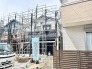 新たな暮らしの準備が進む、落ち着いた佇まいの外観です。