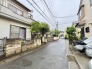 閑静な住宅地で、小さなお子様がいるご家族にも安心。
