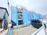 新しい住まいが着実に形作られていく、期待感に満ちた建設現場の風景です。