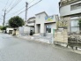すっきりと洗練された外観デザインが心地よい穏やかな佇まいの住まい