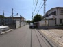 閑静な住宅地で、小さなお子様がいるご家族にも安心。
