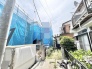 閑静な住宅街の一角にあり、周囲の環境と調和しながら穏やかな時間が流れる落ち着いた佇まいです。