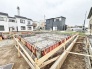 新しい暮らしの基盤となる、穏やかな環境に囲まれた土地の様子です。
