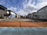 整然と住宅が並ぶ街並みにゆとりを感じる、可能性を秘めた広々とした敷地が日々の暮らしを想像させてくれます。