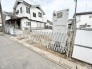 穏やかな住宅街に位置する、新しい暮らしの始まりを感じさせるすっきりとした区画です。