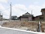 空が広く見渡せる開放的な環境で、新しい暮らしの計画をゆったりと描き出せる土地です。