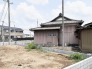 のどかな風景に溶け込む広々とした敷地で、思い思いの暮らしを形にする自由な時間がここから始まります。