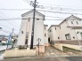 洗練された外観が街並みに馴染み、穏やかな日常の始まりを予感させる落ち着きある佇まいです。