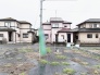 穏やかな住宅街に位置し、日々の生活をゆったりと育んでいける落ち着いた環境が広がっています。