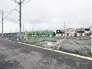 77号地 整然とした区画が広がり、新しい暮らしの始まりを感じさせる穏やかな街並みが広がっています。