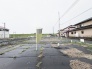 空が広く見渡せる開放的な環境で、これからの暮らしを自由に描き出せる静かな場所です。