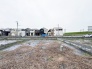84号地 閑静な住宅街の一角にあり、新しい暮らしの始まりを静かに予感させる整えられた区画です。 2026/06/18m