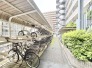 整然と管理された共用エリアは、日々の暮らしに調和と安心感をもたらしてくれます。