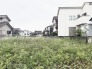 閑静な住宅街の中にあり、空の広がりを感じながら季節の移ろいを身近に楽しめる心地よい環境です。